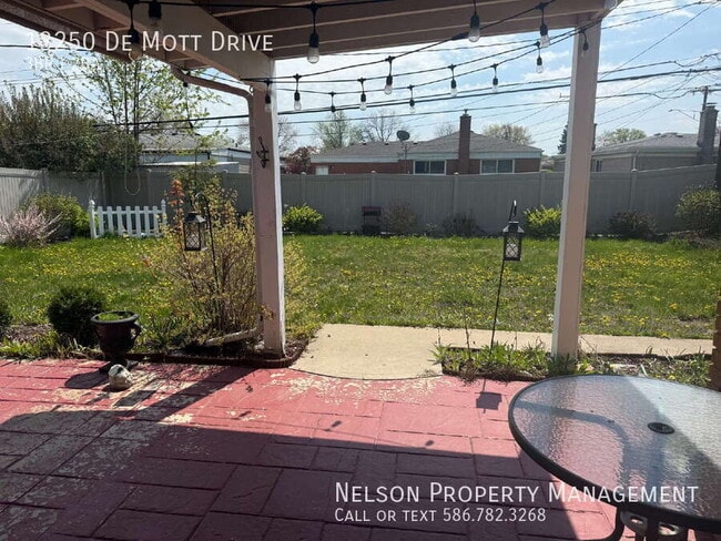 Building Photo - 13250 De Mott Dr