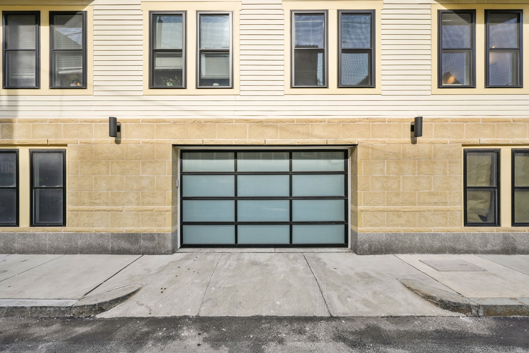 Building Photo - 16 Haynes St