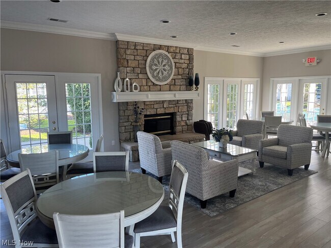 Building Photo - 2477 Crimson Dr