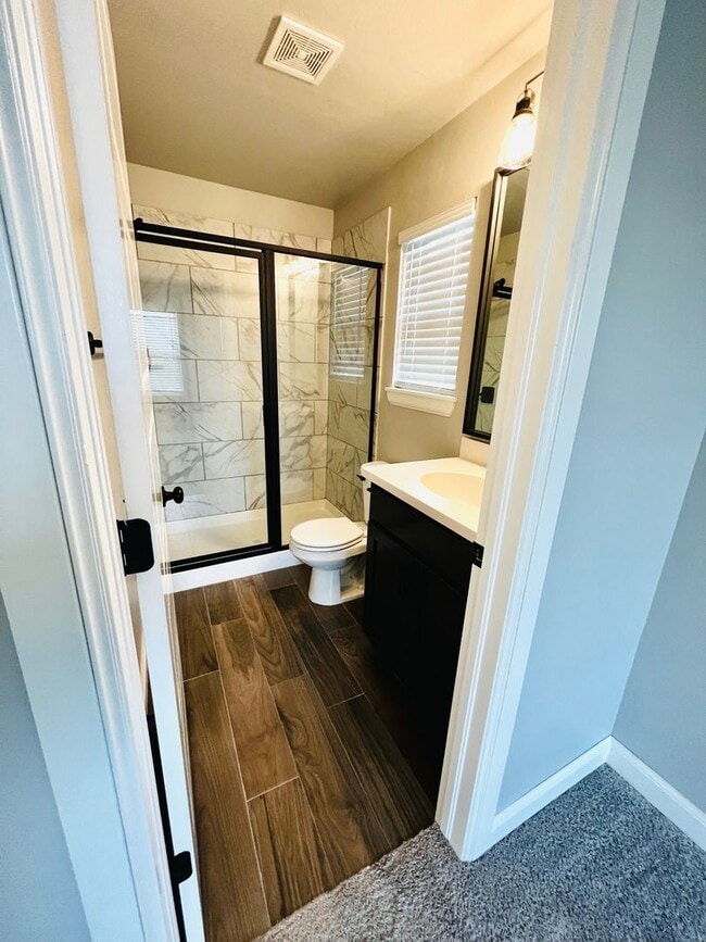 Building Photo - Beautiful 3BD 2BA Located in Edmond's Valencia NW 187th Addition!!
