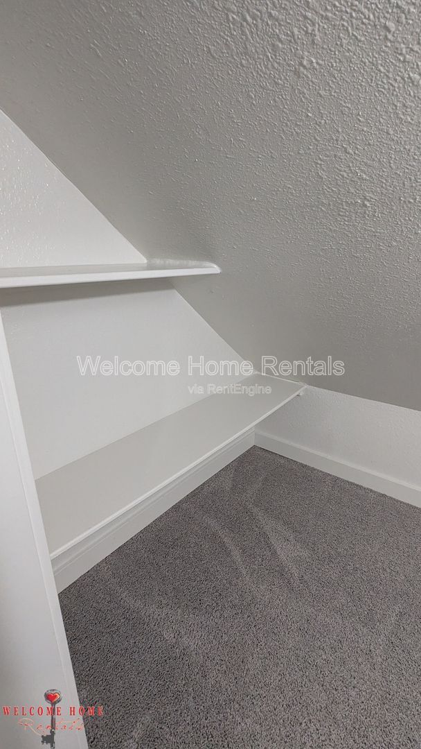 Building Photo - 4520 S Thompson Ave