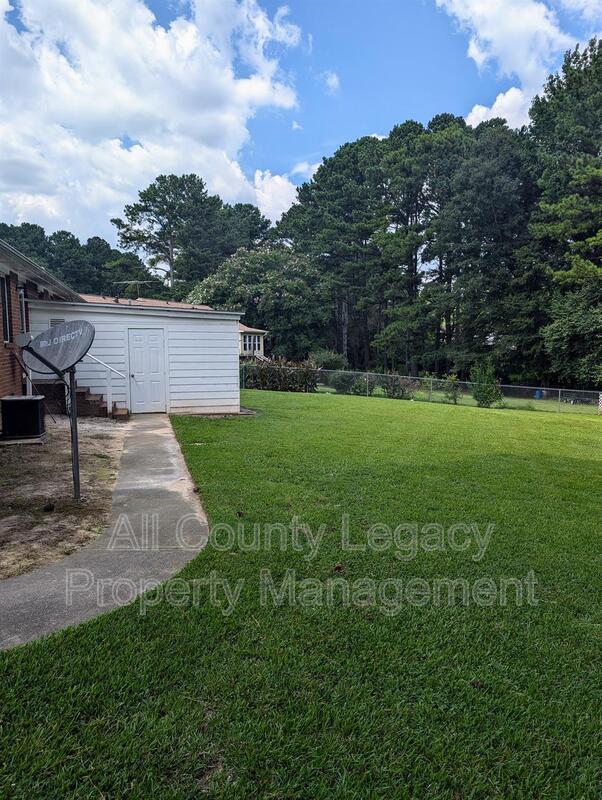 Building Photo - 3132 Dove Ct