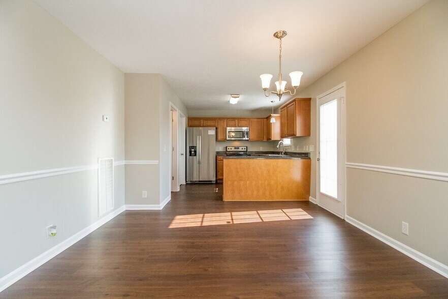 Building Photo - 3064 Ace Wintermeyer Dr
