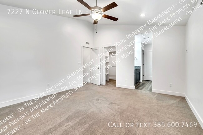 Building Photo - 7227 N Clover Leaf Ln
