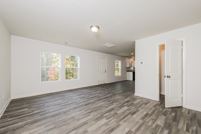 Building Photo - 6386 Century Ln