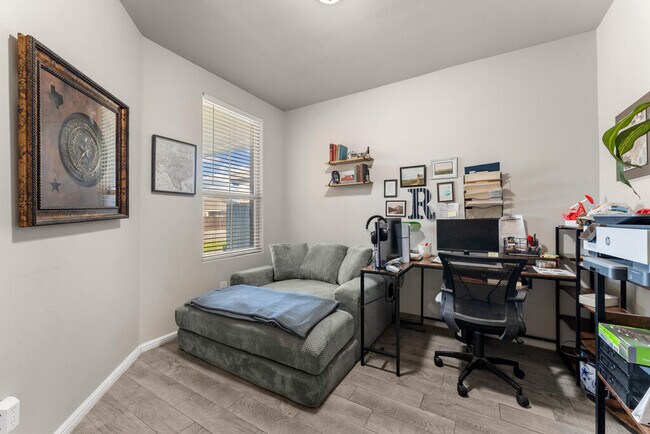 Building Photo - 7533 Orion Rd