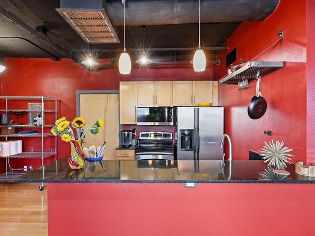 Building Photo - 910 Houston St