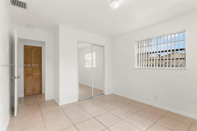 Building Photo - 4120 SW 19th St