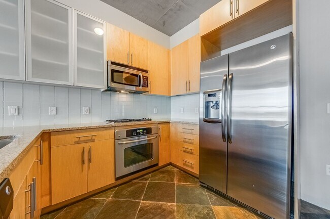 Building Photo - Juhl 345-City Views from this Spacious Deluxe Studio Residence