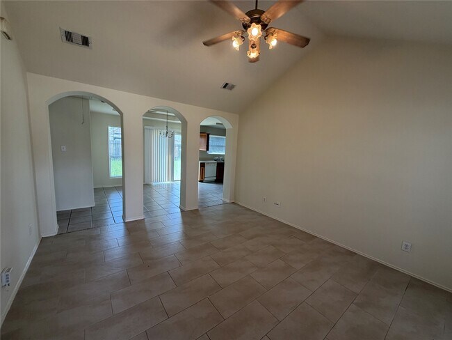 Building Photo - 12608 Rio Lindo St