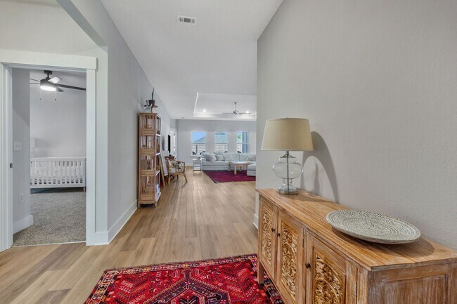 Building Photo - 4 BEDROOMS IN GULF BREEZE!!