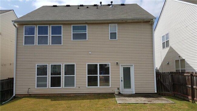 Building Photo - 2036 Executive Dr N