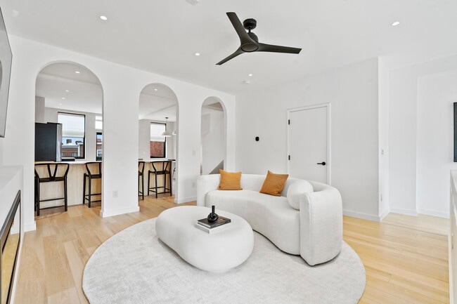 Building Photo - 4037 Penn Ave