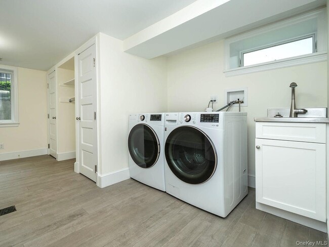 Building Photo - 29 Birch St