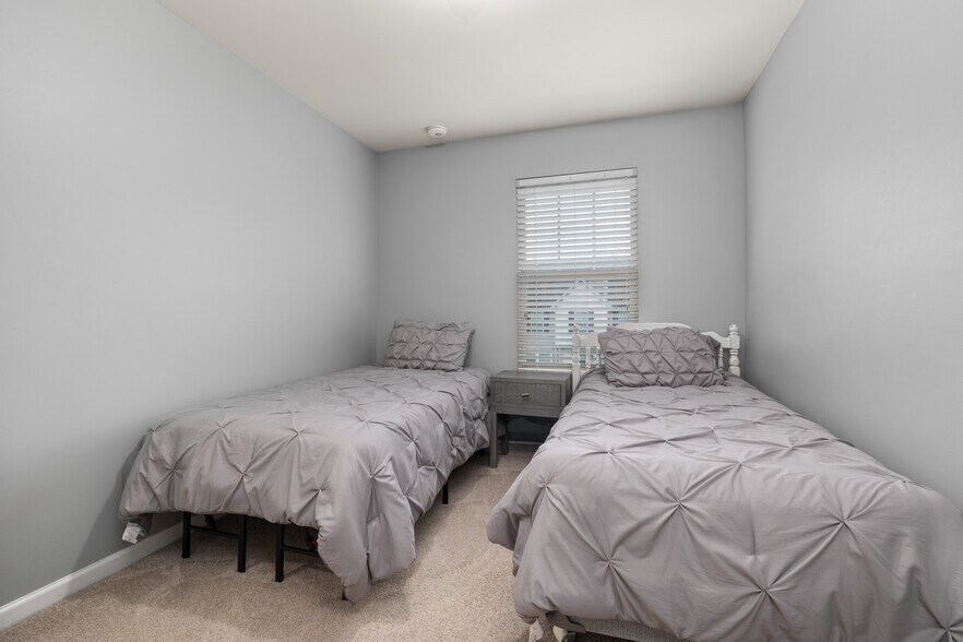 Building Photo - 4203 Virginia Colony Dr