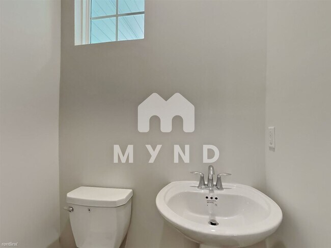 Building Photo - 3 br, 2.5 bath Townhome - 145 Eagle Chase Dr