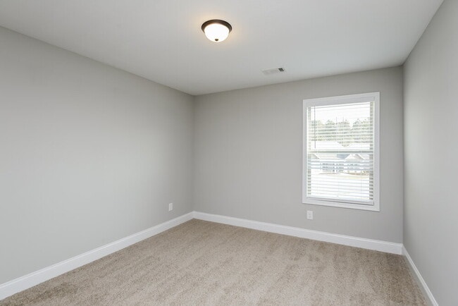 Building Photo - 267 Heartland Cir
