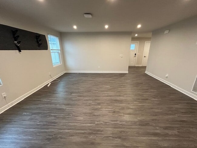 Building Photo - 2 Bed- 2 Bath + Dedicated Home Office - Single Family Home in Amherst