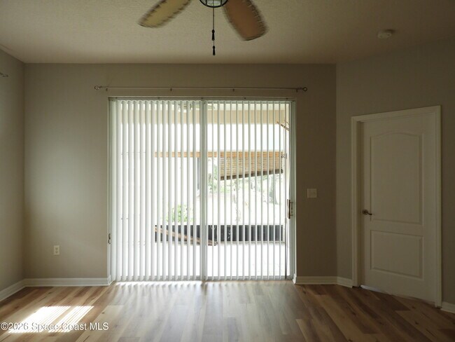 Building Photo - 552 Wedge Ct