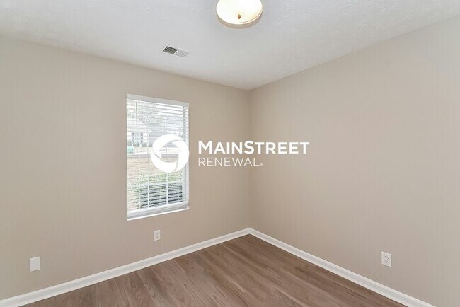 Building Photo - 3 Bedroom Pet-Friendly Home in Ellenwood, GA with Main Street Renewal