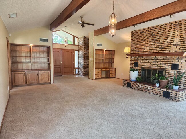 Building Photo - 516 Diamondhead Dr