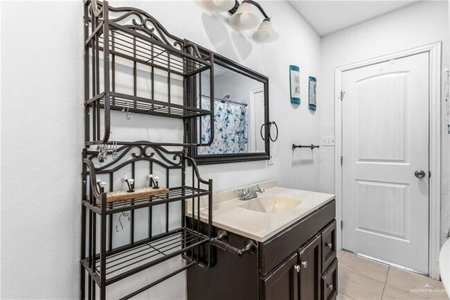 Building Photo - 13 N 21st St