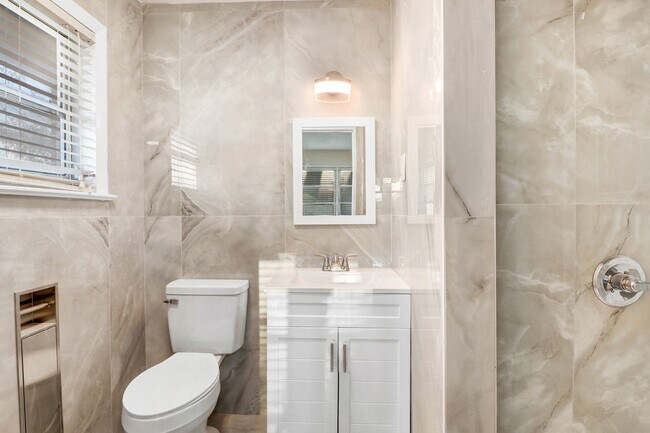 Building Photo - 2703 Langston Dr