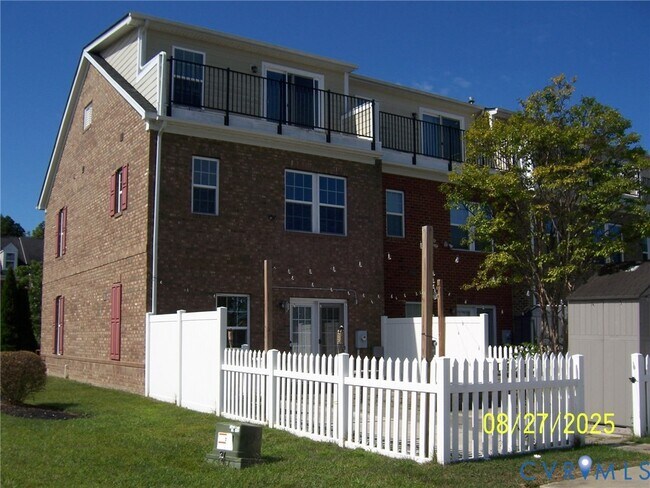 Building Photo - 11328 Sadler Walk Ln