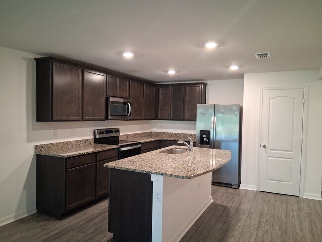 Building Photo - 8871 Southern Charm Cir