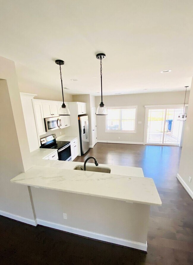 Primary Photo - Great Location 3 Bedroom House