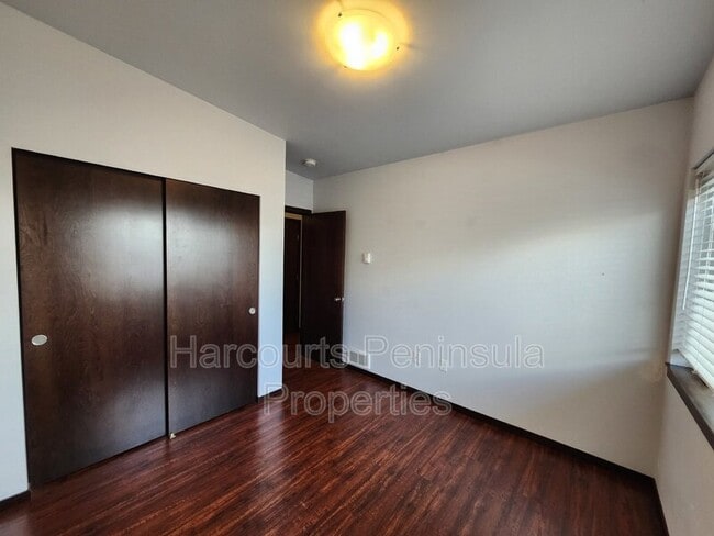 Building Photo - 1224 5th St