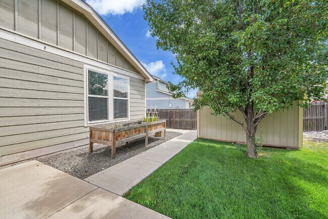 Building Photo - $2,695.95 - 3 bed, 2 bath in Lochbuie with a Large Backyard and In Unit Laundry!