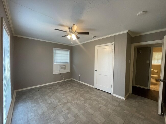 Building Photo - 5314 Dewberry St