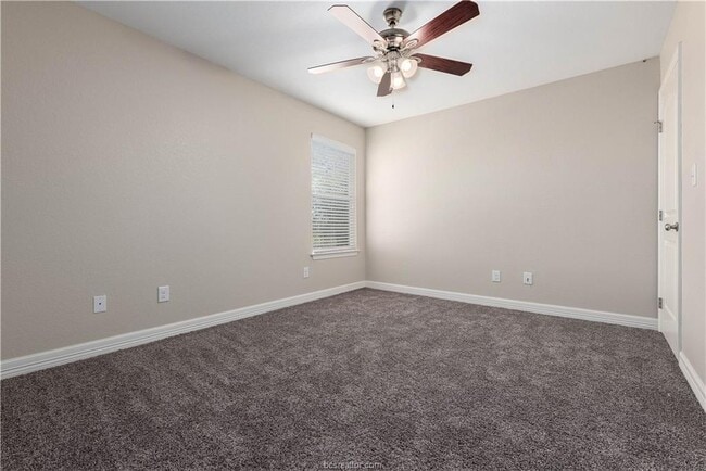 Building Photo - 1420 Holleman Dr