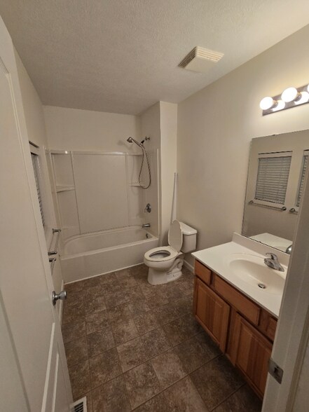 Building Photo - 288 Cimarron Dr