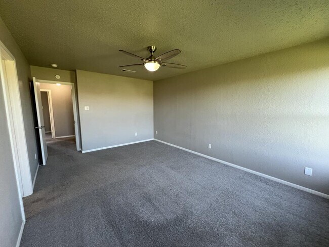 Building Photo - 4115 Mustang Dr