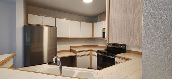 Building Photo - 3 bedroom 2 bath First Floor Condo in Lake Stevens $2395.00