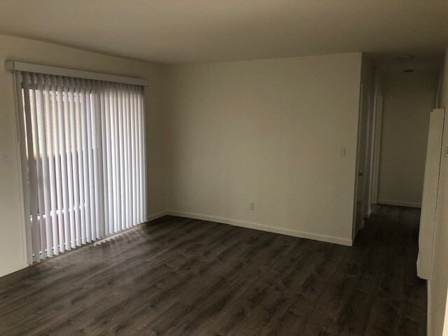Building Photo - 16852 Sims Ln