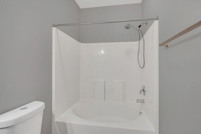 Building Photo - Stylish Condo with Balcony Views in South Nashville