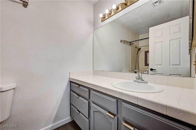 Building Photo - 4150 Sanderling Cir