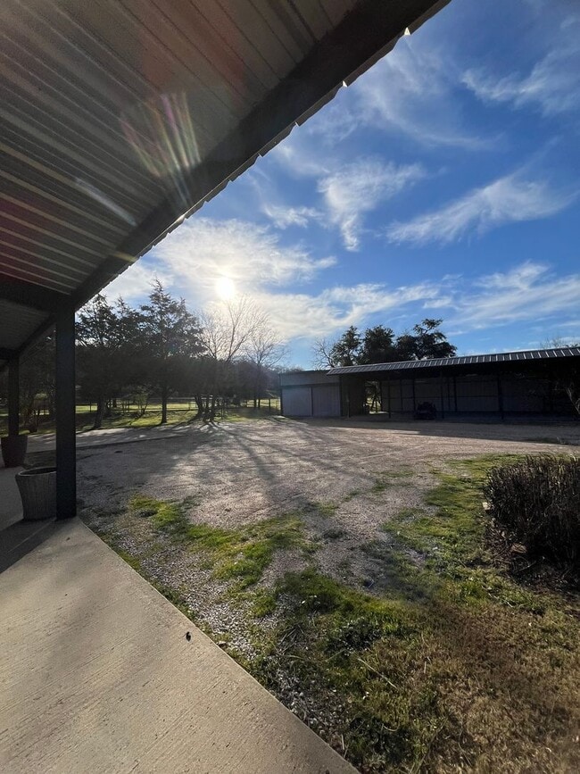 Building Photo - Horse Property - POOL - Country living at ...