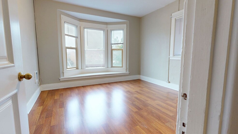 Interior Photo - Roycroft Apartments