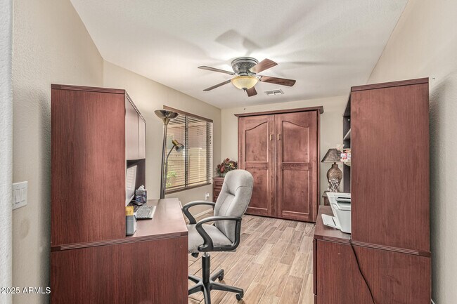 Building Photo - 8846 E Copper Dr