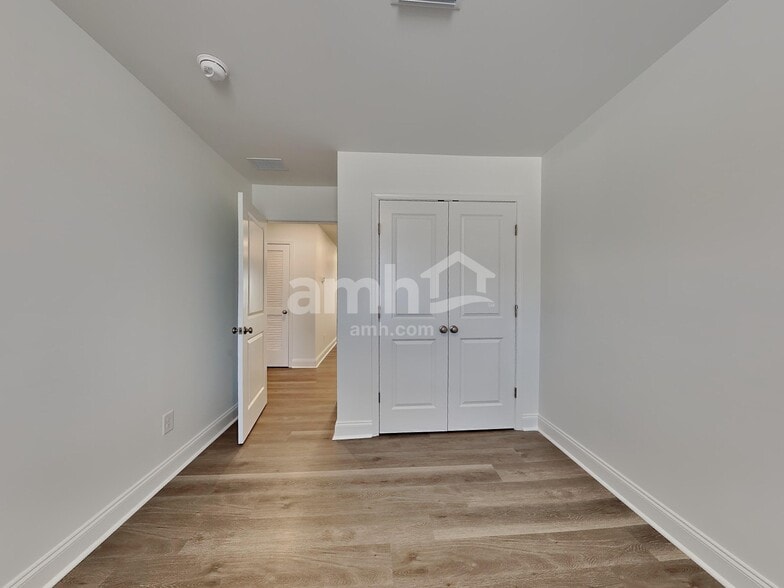 Building Photo - 106 Slice Dr