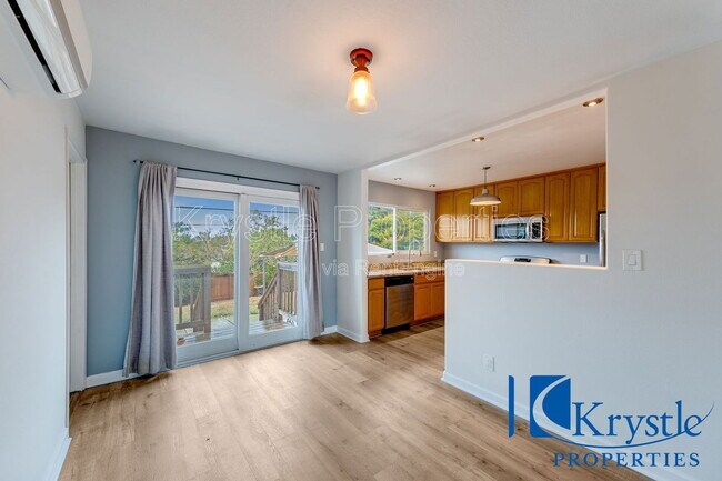 Building Photo - 175 Toyon Dr