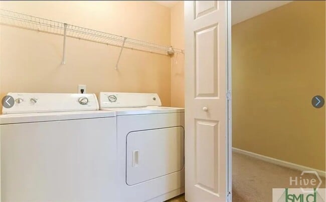 Building Photo - 43 Weslyn Park Dr