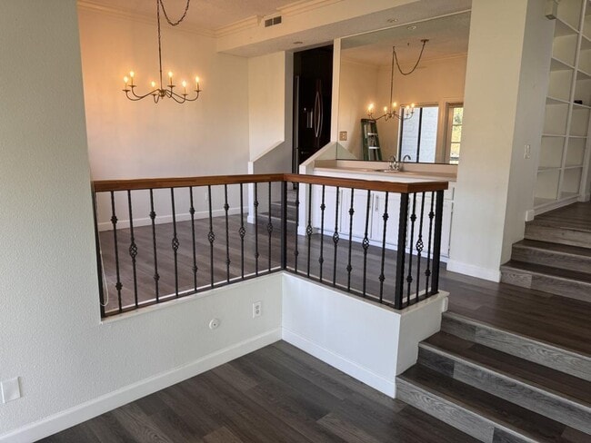 Building Photo - 4629 Villas Ct