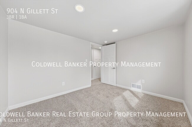 Building Photo - 904 N Gillett St