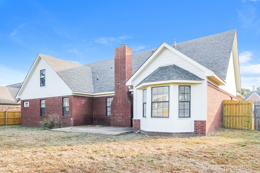 Building Photo - 3549 Earlynn Dr