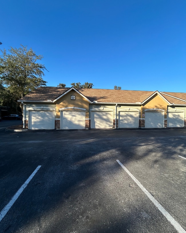 Building Photo - 8539 Gate Pkwy W